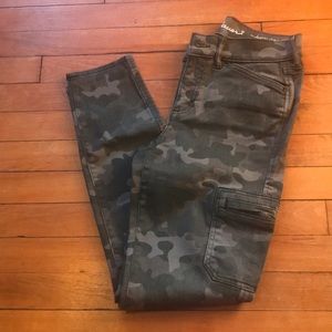 Eddie Bauer Skinny Cargo Jean